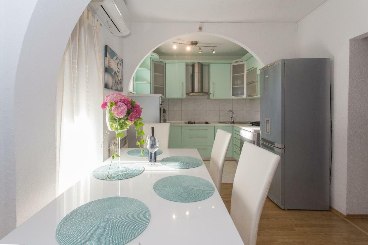 Apartmani Luis Каштела Экстерьер фото